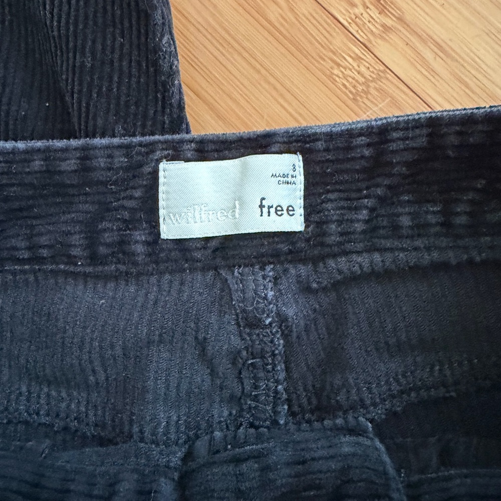 Wilfred Free women’s corduroy Deep Black Relaxed Jeans trousers size 8